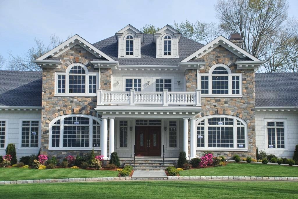 Greenwich CT traditional home design by DeMotte Architects
