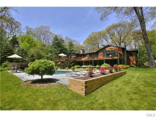 arts and crafts ranch home in weston ct