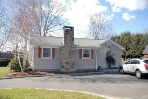 Home with garage addition in Brookfield CT