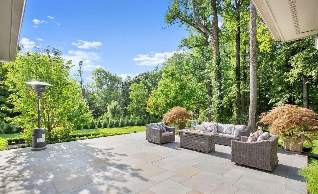 c3d84947c012a37d51f4c07078da2c56-uncropped_scaled_within_1536_1152