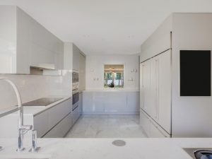 Eastchester NY townhouse remodel with modern kitchen